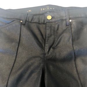 White House Black Market Coated Black Skinny Jeans with ankle zipper. Sz 8L